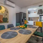 아파트 House Anka