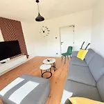 House Anka 아파트 메덜린