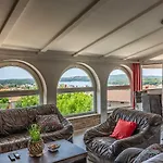 House Anka