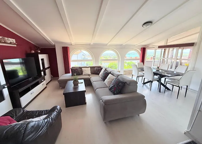House Anka Apartman *