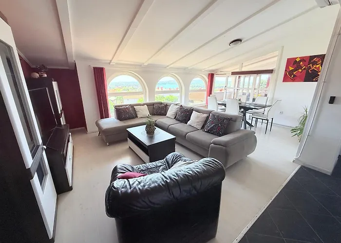 House Anka Apartman *