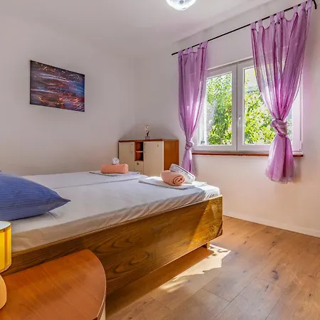 Apartment House Anka