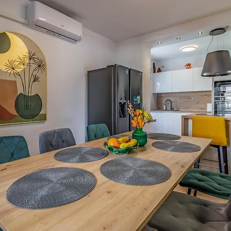 Apartment House Anka