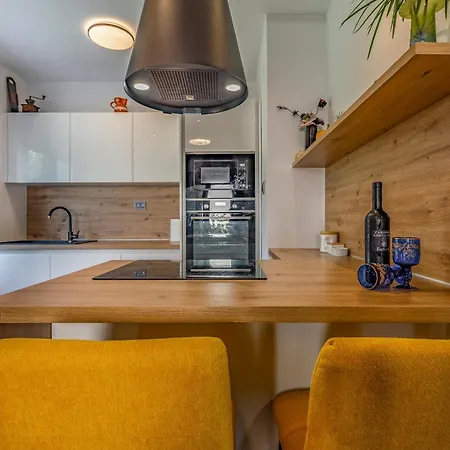 Apartment House Anka