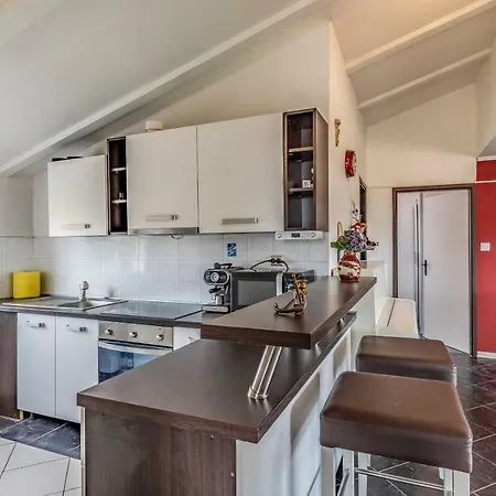 House Anka Apartment *
