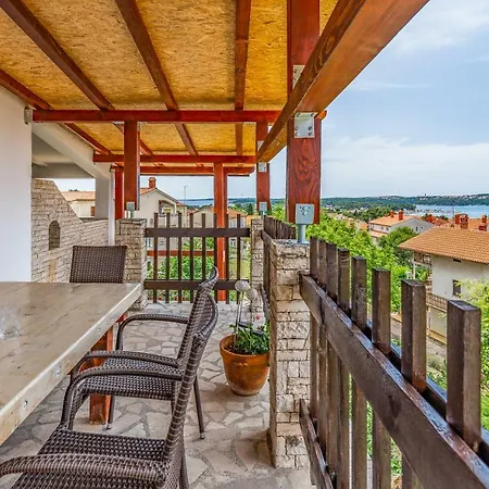 Apartment House Anka *