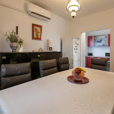 House Anka Apartment *