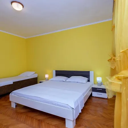 House Anka Apartment *