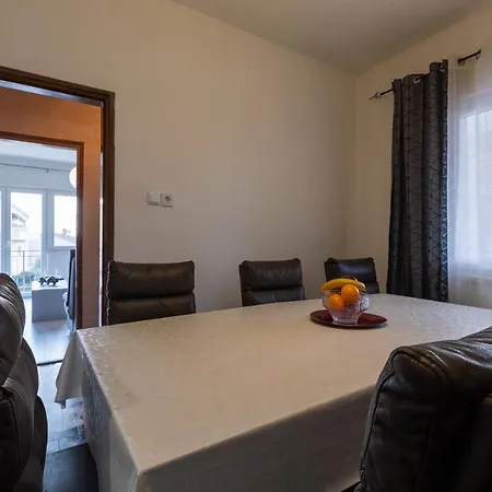 House Anka Apartment *