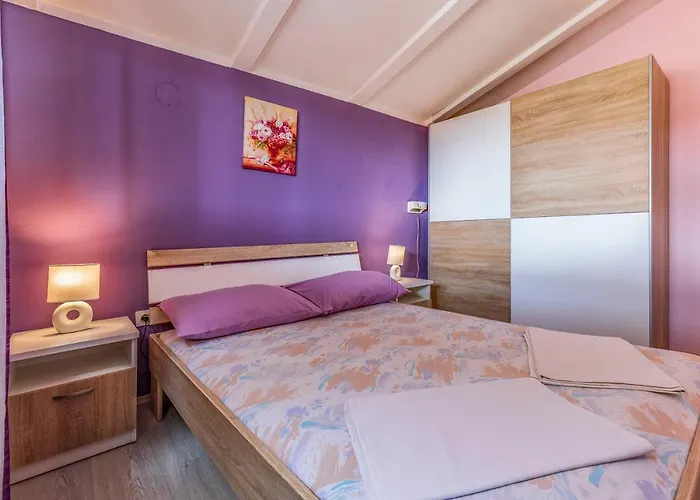 House Anka 메덜린